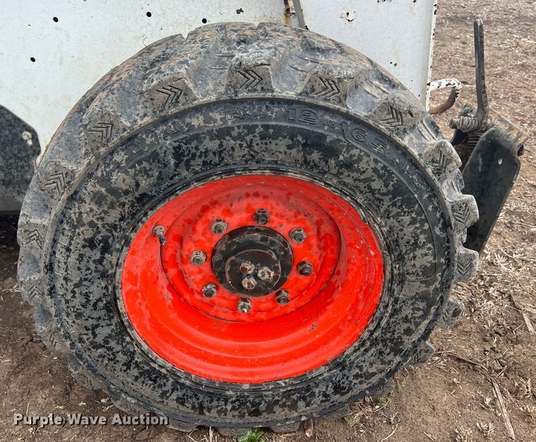 image for item KR9422 2011 Bobcat S250  skid steer loader