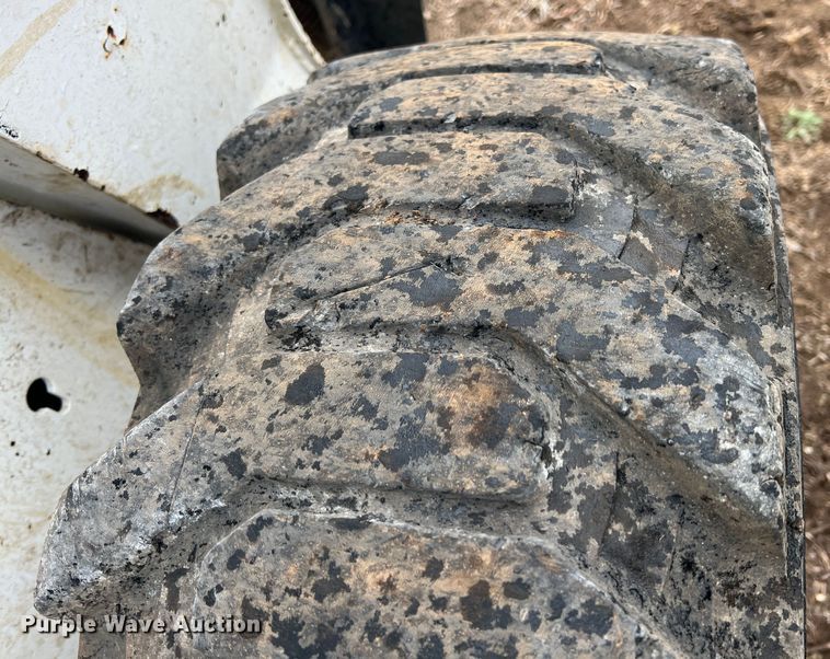 image for item KR9422 2011 Bobcat S250  skid steer loader