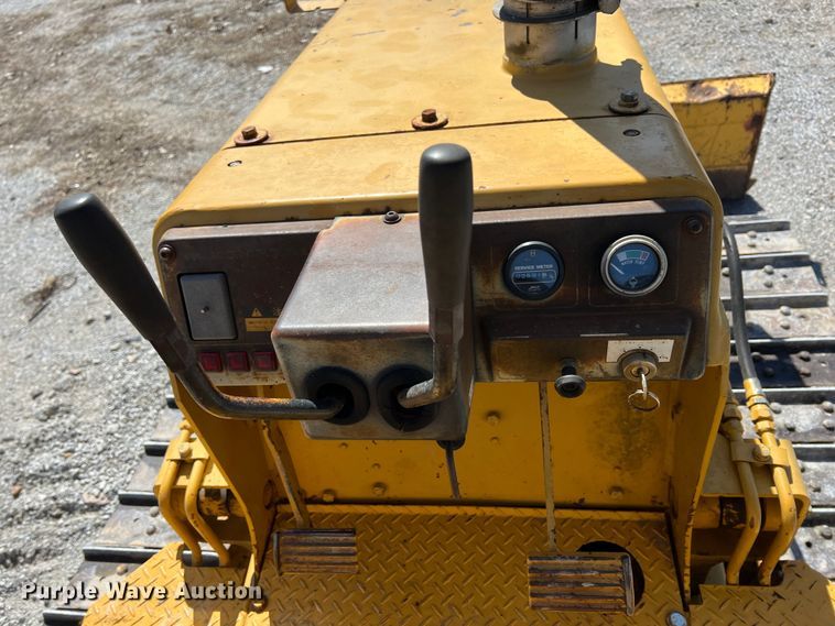 image for item KR9466 Komatsu D20A6  dozer