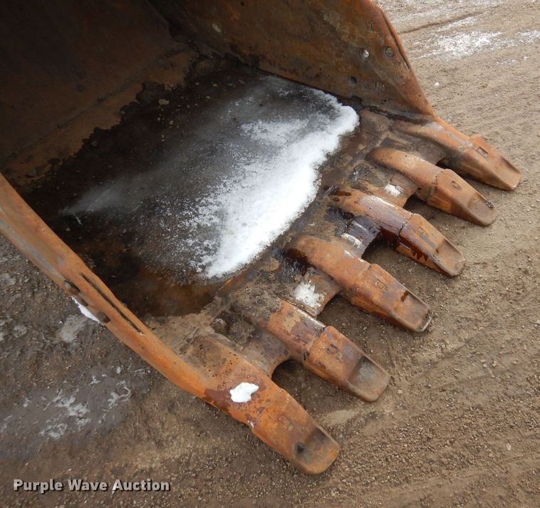 image for item KU9856 2003 Case CX240  excavator