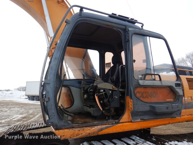 image for item KU9856 2003 Case CX240  excavator