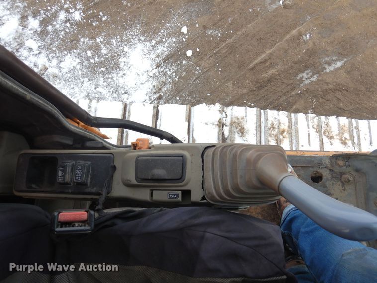 image for item KU9856 2003 Case CX240  excavator