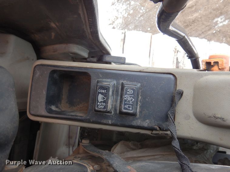 image for item KU9856 2003 Case CX240  excavator