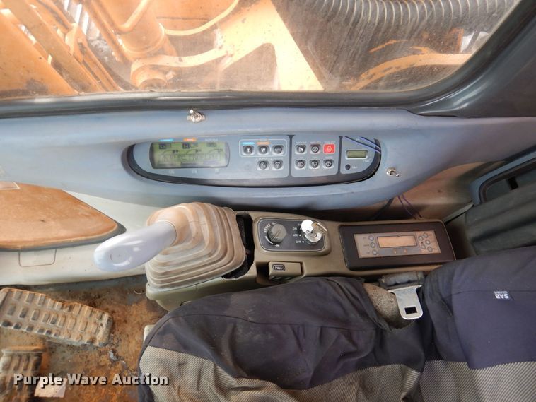 image for item KU9856 2003 Case CX240  excavator