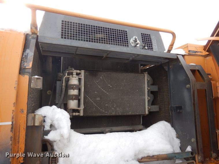 image for item KU9856 2003 Case CX240  excavator