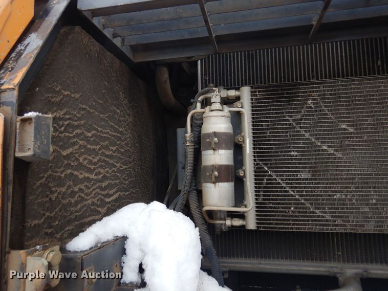 image for item KU9856 2003 Case CX240  excavator