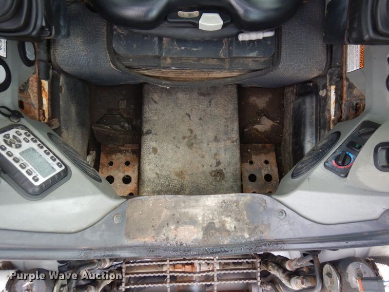 image for item KU9857 2012 Bobcat S770  skid steer loader