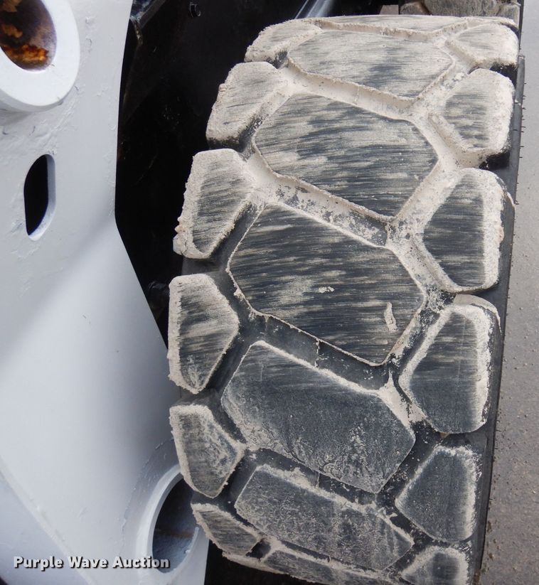 image for item KU9857 2012 Bobcat S770  skid steer loader