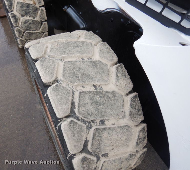 image for item KU9857 2012 Bobcat S770  skid steer loader