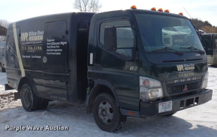 image for item KU9859 2007 Mitsubishi Fuso FE140  sprayer truck