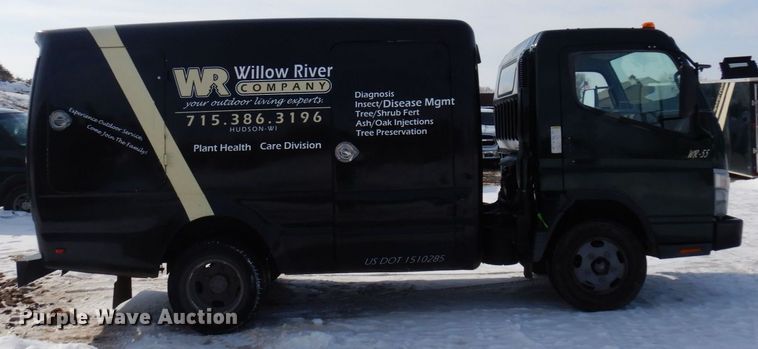 image for item KU9859 2007 Mitsubishi Fuso FE140  sprayer truck