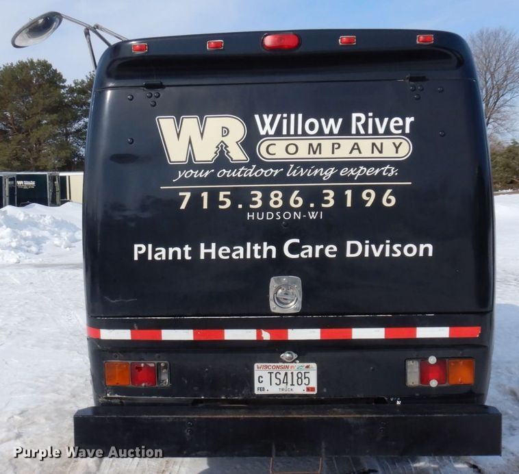 image for item KU9859 2007 Mitsubishi Fuso FE140  sprayer truck