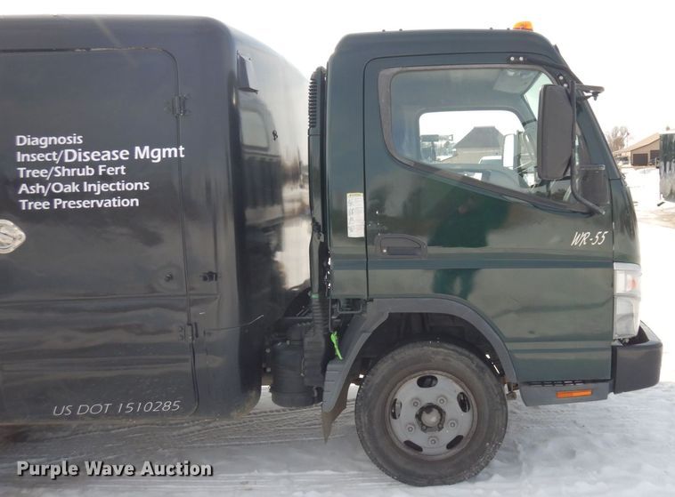 image for item KU9859 2007 Mitsubishi Fuso FE140  sprayer truck