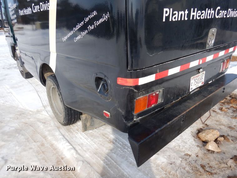 image for item KU9859 2007 Mitsubishi Fuso FE140  sprayer truck