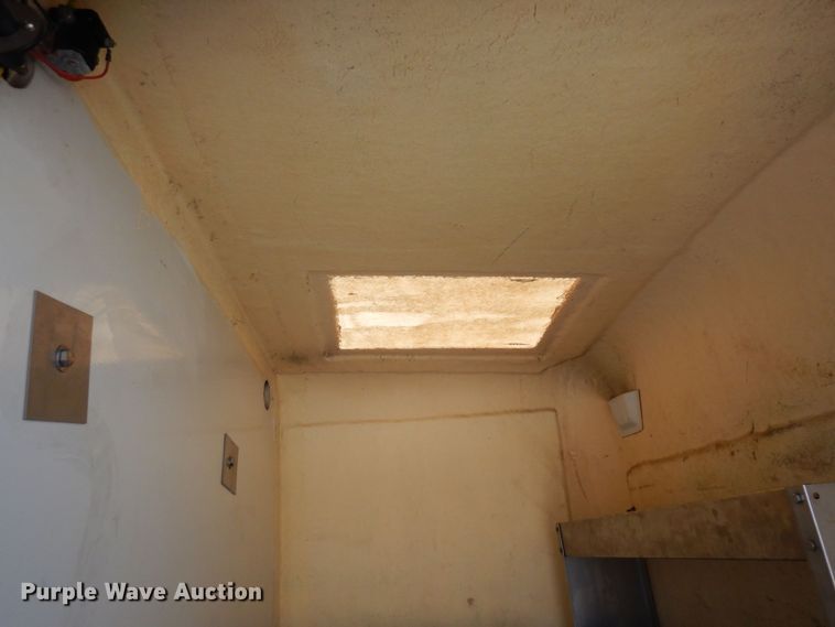 image for item KU9859 2007 Mitsubishi Fuso FE140  sprayer truck