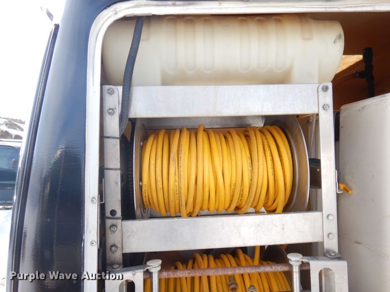 image for item KU9859 2007 Mitsubishi Fuso FE140  sprayer truck