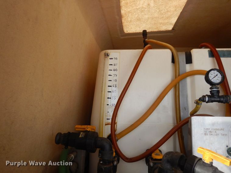 image for item KU9859 2007 Mitsubishi Fuso FE140  sprayer truck