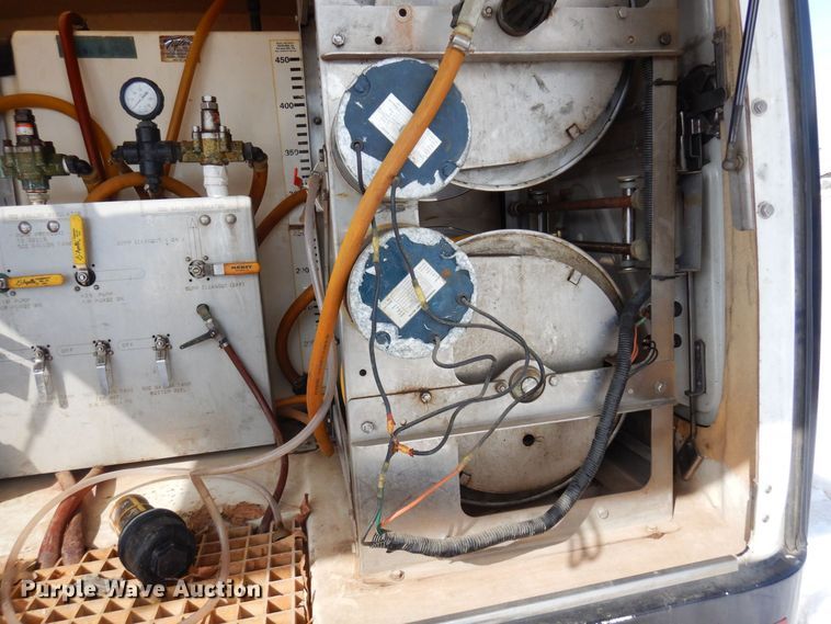 image for item KU9859 2007 Mitsubishi Fuso FE140  sprayer truck