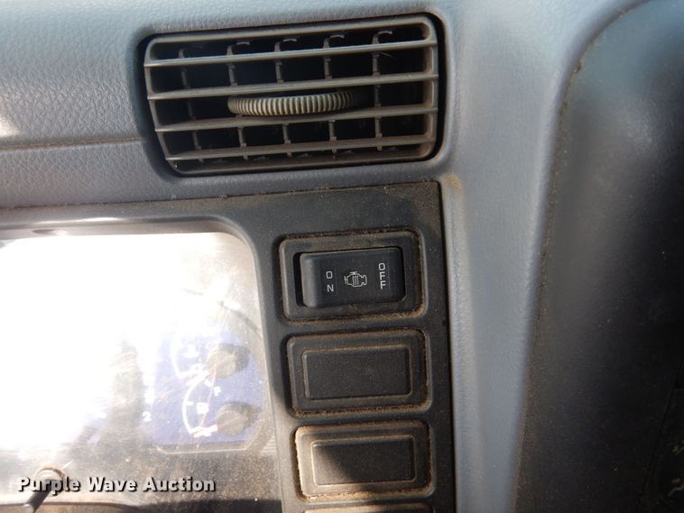 image for item KU9859 2007 Mitsubishi Fuso FE140  sprayer truck