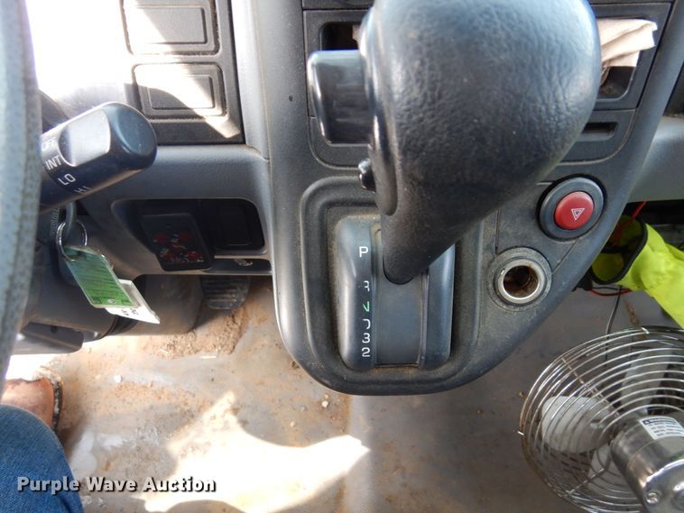 image for item KU9859 2007 Mitsubishi Fuso FE140  sprayer truck