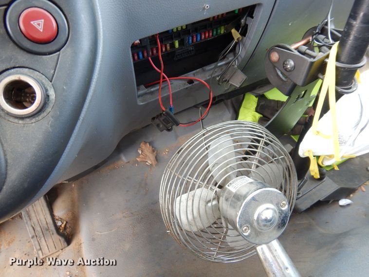 image for item KU9859 2007 Mitsubishi Fuso FE140  sprayer truck