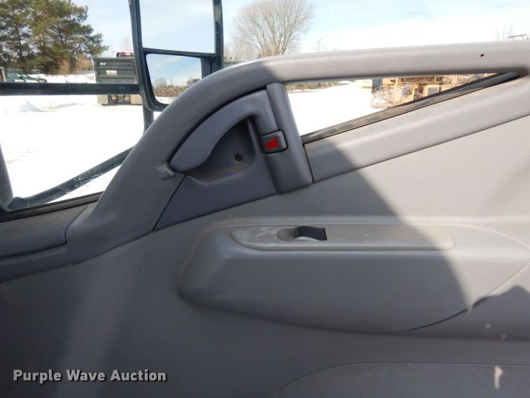 image for item KU9859 2007 Mitsubishi Fuso FE140  sprayer truck