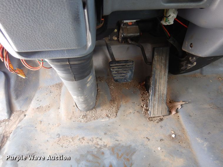 image for item KU9859 2007 Mitsubishi Fuso FE140  sprayer truck