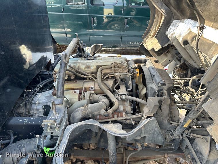 image for item KU9859 2007 Mitsubishi Fuso FE140  sprayer truck