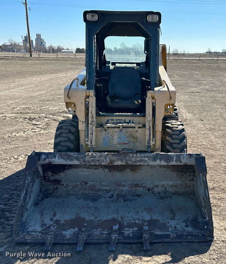 image for item KX9192 2008 Gehl 5240E  skid steer loader