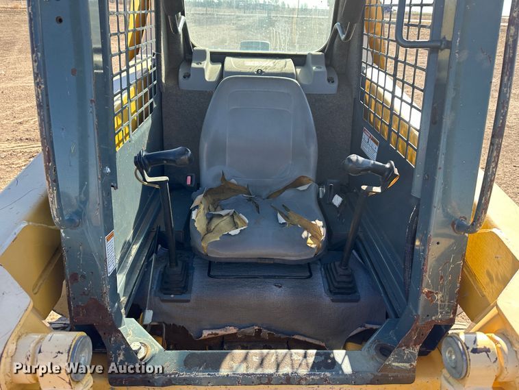 image for item KX9192 2008 Gehl 5240E  skid steer loader