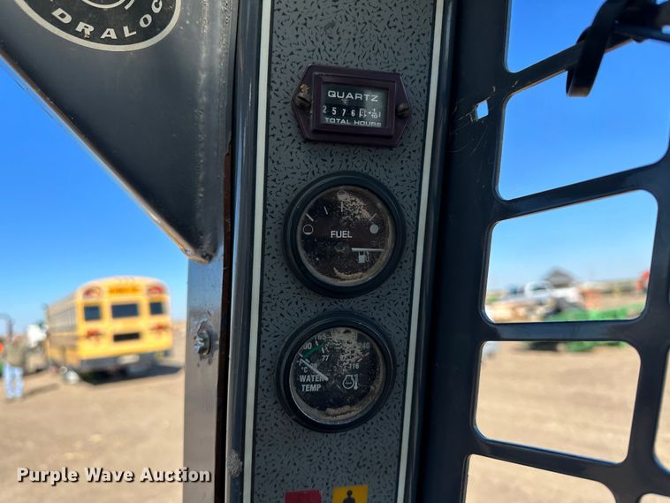 image for item KX9192 2008 Gehl 5240E  skid steer loader