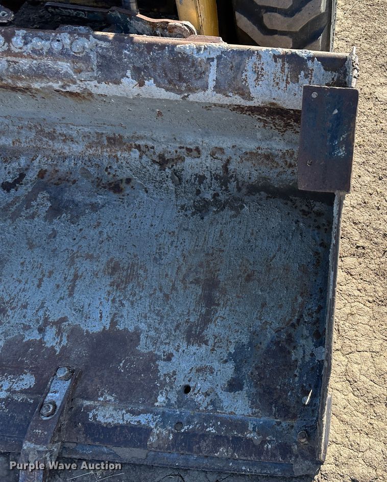 image for item KX9192 2008 Gehl 5240E  skid steer loader