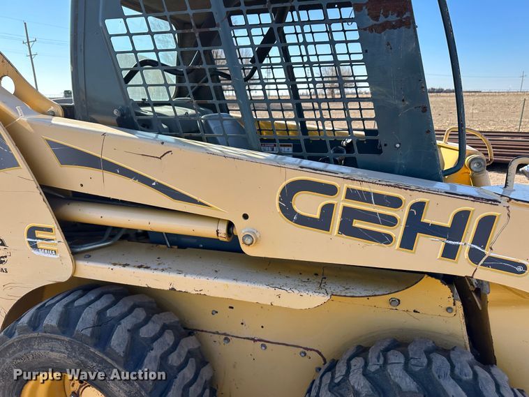 image for item KX9192 2008 Gehl 5240E  skid steer loader