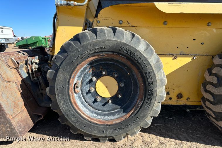 image for item KX9192 2008 Gehl 5240E  skid steer loader