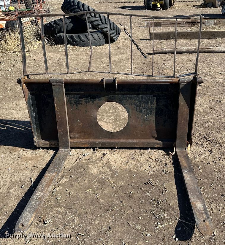 image for item KX9192 2008 Gehl 5240E  skid steer loader