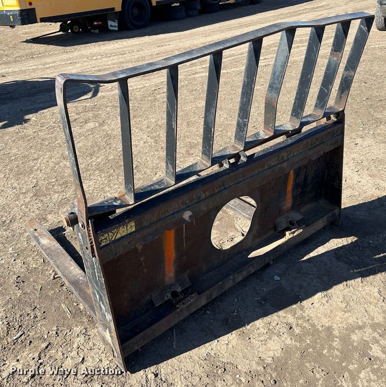 image for item KX9192 2008 Gehl 5240E  skid steer loader