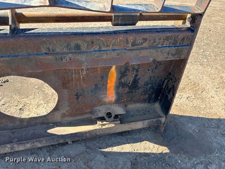 image for item KX9192 2008 Gehl 5240E  skid steer loader