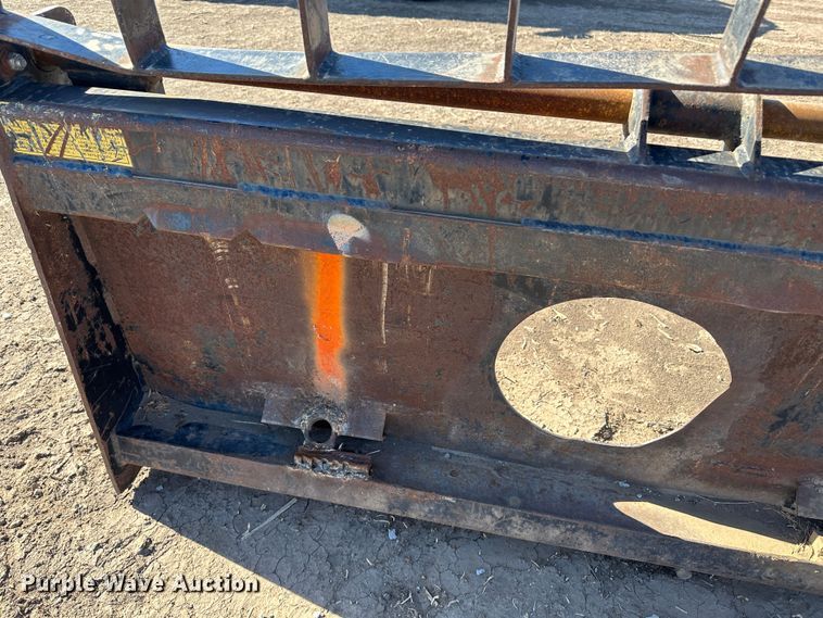 image for item KX9192 2008 Gehl 5240E  skid steer loader