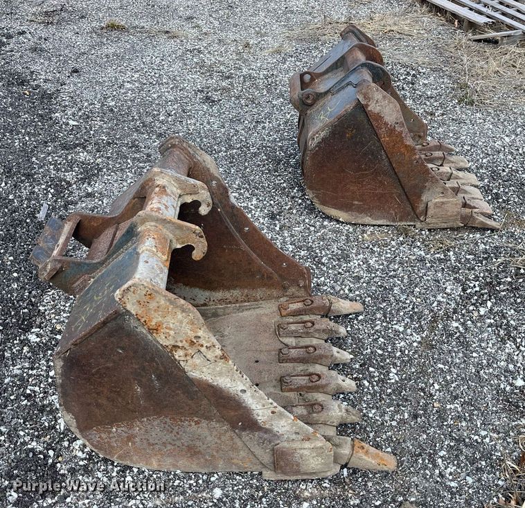 image for item LA9846 (2) Bobcat excavator buckets