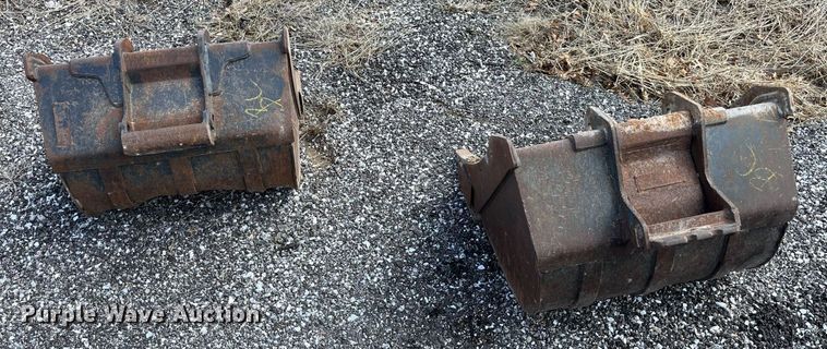 image for item LA9846 (2) Bobcat excavator buckets