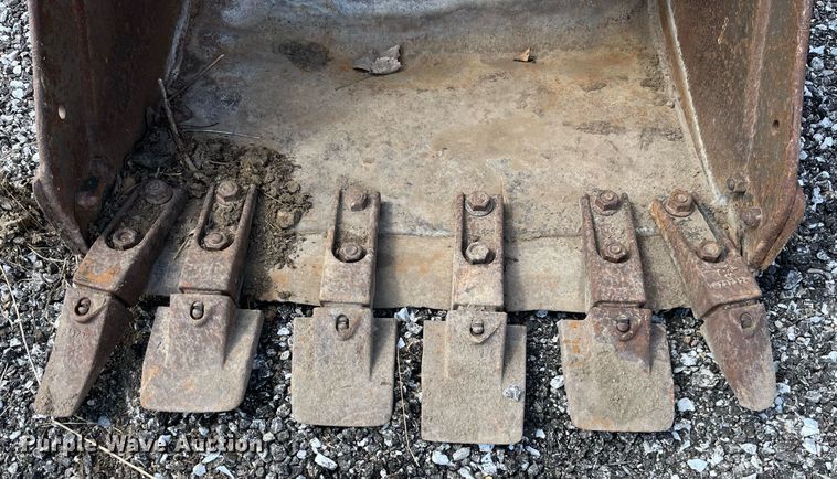 image for item LA9846 (2) Bobcat excavator buckets