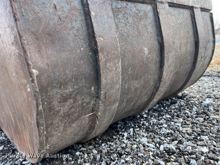 image for item LA9846 (2) Bobcat excavator buckets