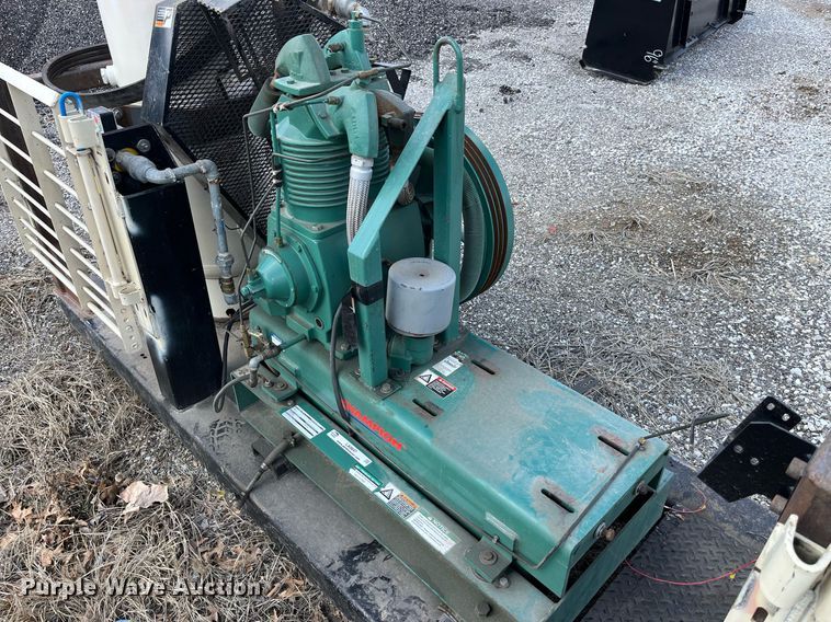 image for item LA9847 Champion Pneumatic BDRA15  air compressor