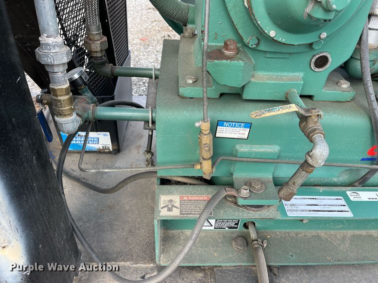 image for item LA9847 Champion Pneumatic BDRA15  air compressor