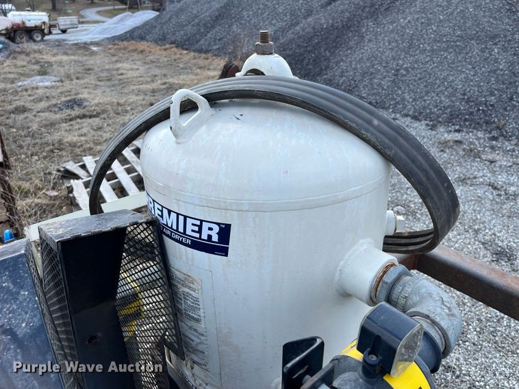 image for item LA9847 Champion Pneumatic BDRA15  air compressor