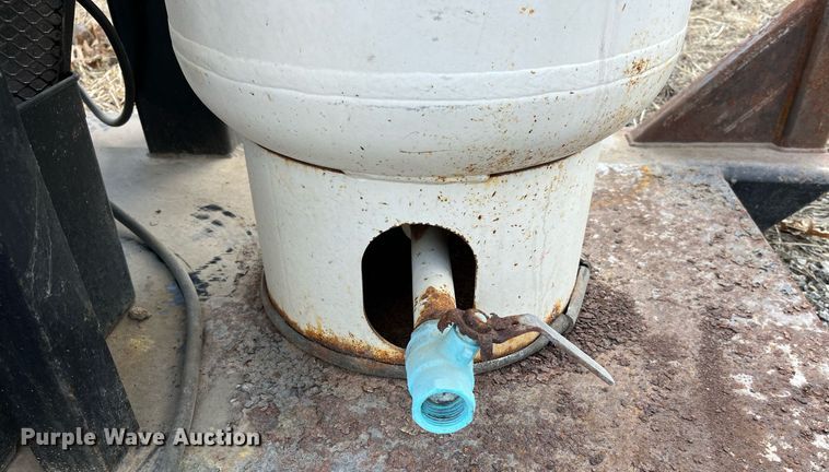 image for item LA9847 Champion Pneumatic BDRA15  air compressor