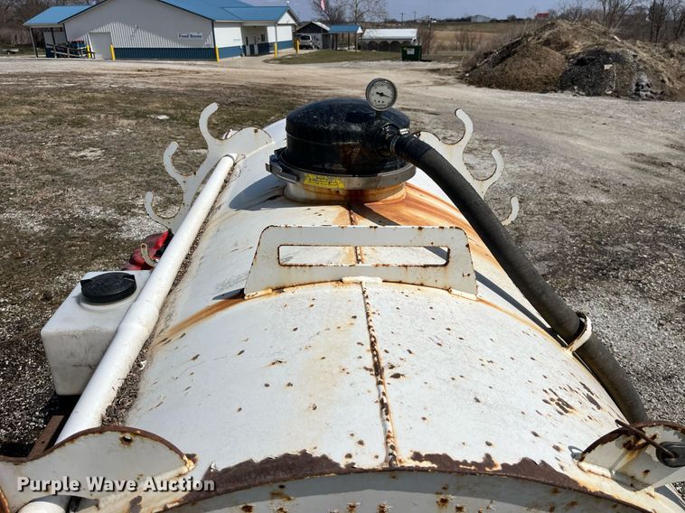 image for item LA9851 vacuum trailer