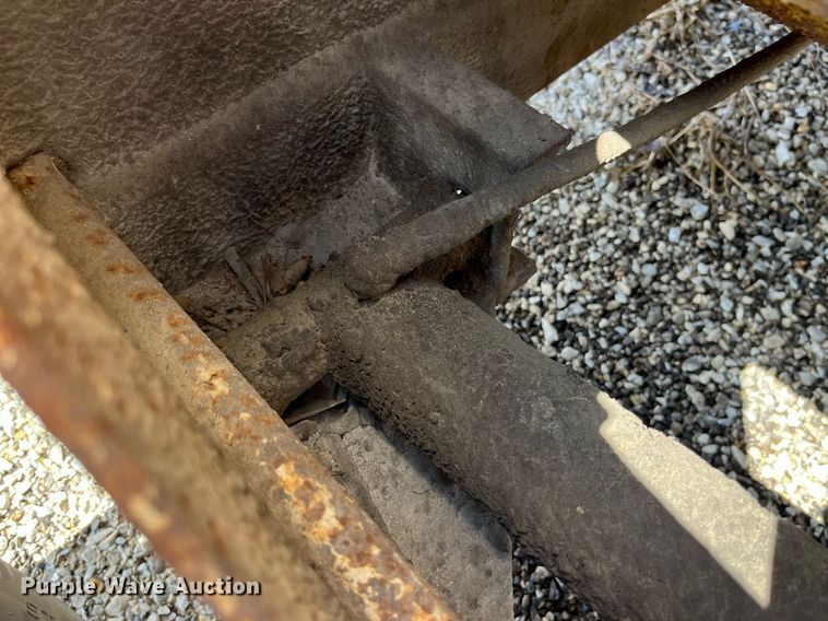 image for item LA9851 vacuum trailer