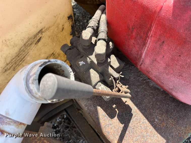 image for item LA9851 vacuum trailer