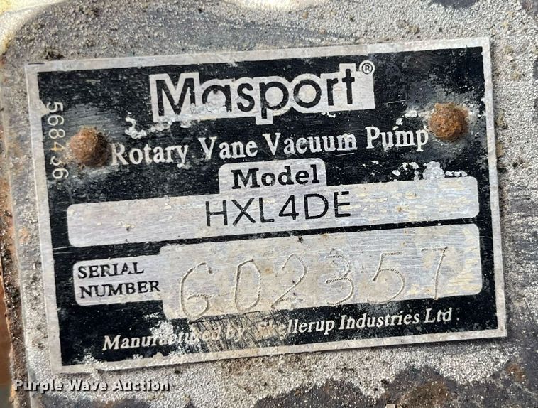 image for item LA9851 vacuum trailer